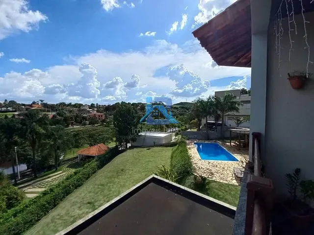 Casa com 1795m² 3 quartos e 2 banheiros, à venda, no bairro Ville Chamonix em Itatiba
