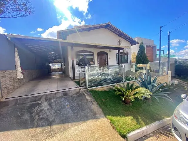 Casa com 225m² 3 quartos e 2 banheiros, para alugar, no bairro Condominio Rosa dos Ventos em Vespasiano