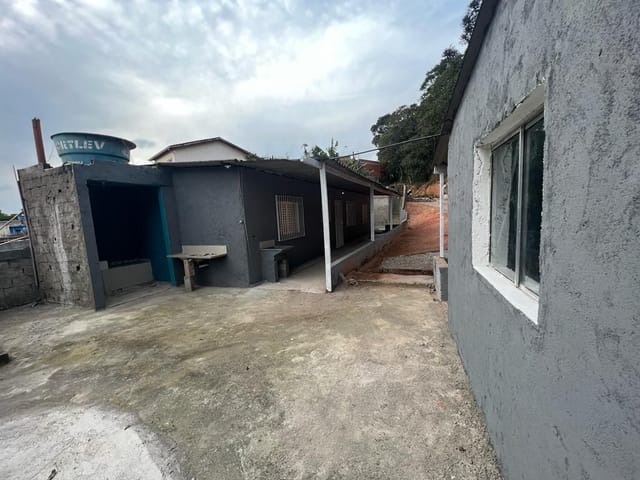 Casa com 342m² 3 quartos e 2 banheiros, à venda, no bairro Jardim Monte Verde (Caucaia do Alto) em Cotia