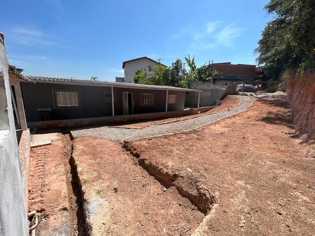 Casa com 342m² 3 quartos e 2 banheiros, à venda, no bairro Jardim Monte Verde (Caucaia do Alto) em Cotia