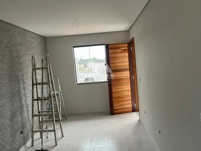 Casa com 127m² 2 quartos e 1 banheiro, à venda, no bairro Colônia Dona Luíza em Ponta Grossa