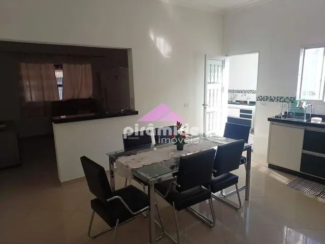 Casa com 175m² 2 quartos e 2 banheiros, à venda, no bairro Residencial Parque dos Sinos em Jacareí