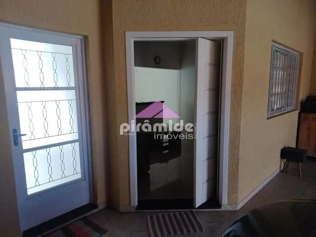 Casa com 175m² 2 quartos e 2 banheiros, à venda, no bairro Residencial Parque dos Sinos em Jacareí