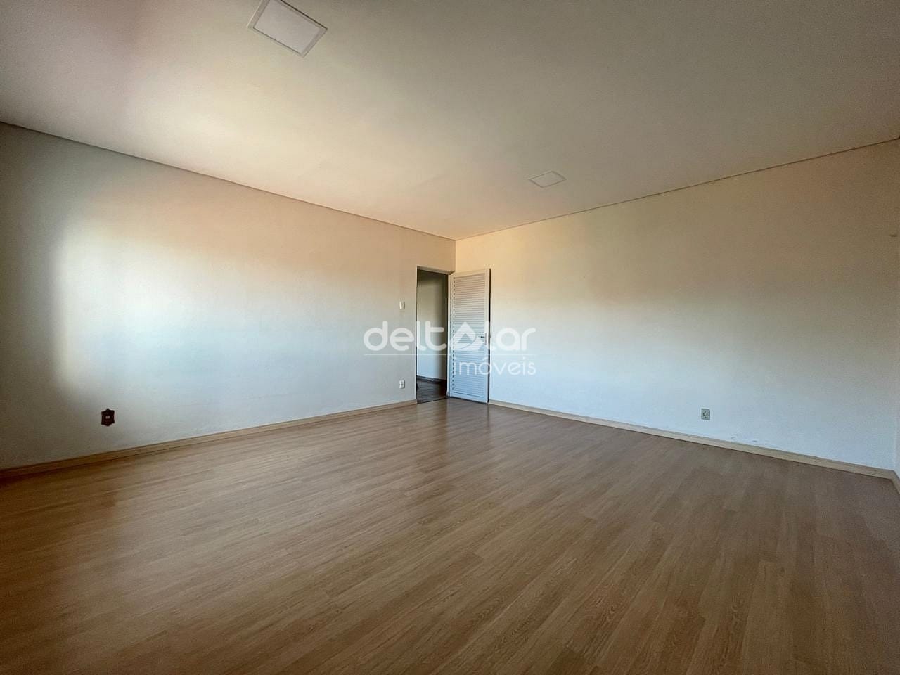 Casa para alugar com 4 quartos, 254m² - Foto 5