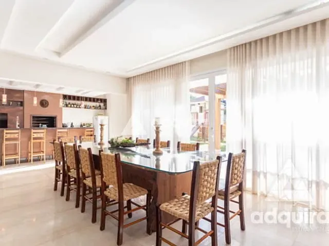 Casa com 600m² 4 quartos e 5 banheiros, à venda, no bairro Oficinas em Ponta Grossa