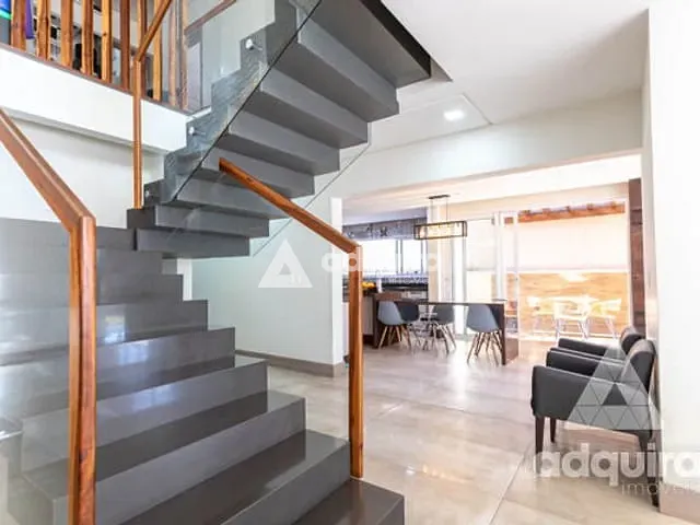 Casa com 600m² 4 quartos e 5 banheiros, à venda, no bairro Oficinas em Ponta Grossa