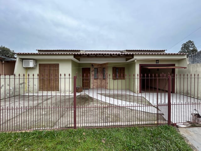 Casa com 294m² 2 quartos e 2 banheiros, à venda, no bairro Três Vendas em Pelotas