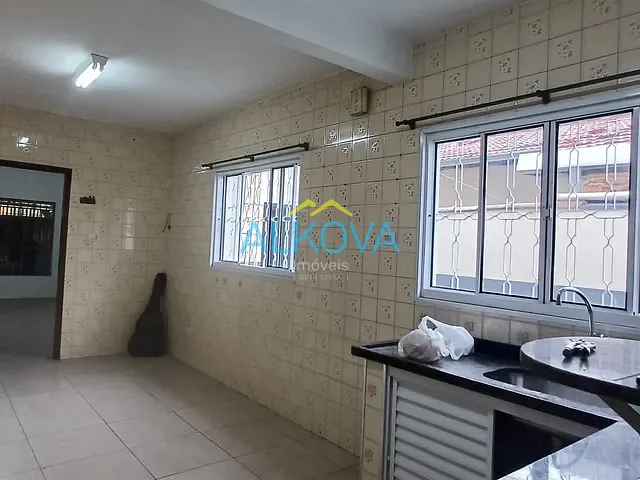 Casa com 270m² 3 quartos e 2 banheiros, à venda, no bairro Vila Tesouro em São José dos Campos