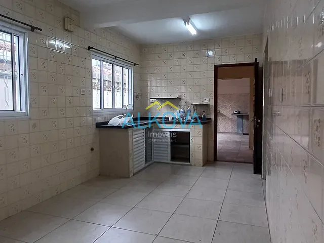Casa com 270m² 3 quartos e 2 banheiros, à venda, no bairro Vila Tesouro em São José dos Campos