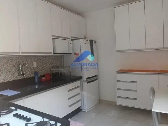 Casa com 250m² 3 quartos e 1 banheiro, à venda, no bairro Jardim Limoeiro em São José dos Campos