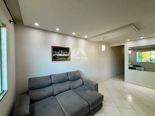 Casa com 225m² 3 quartos e 2 banheiros, à venda, no bairro Oficinas em Ponta Grossa