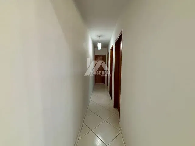 Casa com 225m² 3 quartos e 2 banheiros, à venda, no bairro Oficinas em Ponta Grossa