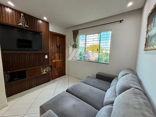 Casa com 225m² 3 quartos e 2 banheiros, à venda, no bairro Oficinas em Ponta Grossa
