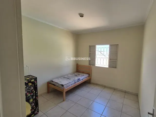 Casa com 300m² 2 quartos e 1 banheiro, à venda, no bairro Jardim do Lago em Campinas