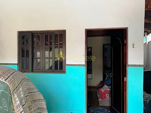 Casa com 250m² 3 quartos e 2 banheiros, à venda, no bairro Parque São Domingos em Pindamonhangaba