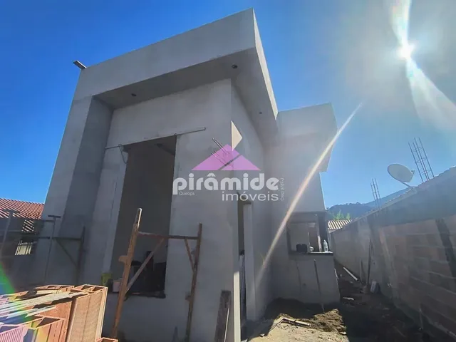 Casa com 245m² 3 quartos e 2 banheiros, à venda, no bairro Jardim das Gaivotas em Caraguatatuba