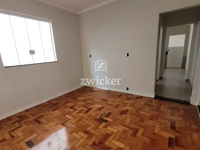 Casa com 218m² 3 quartos e 2 banheiros, à venda, no bairro Parque Alto Sumaré em Bauru
