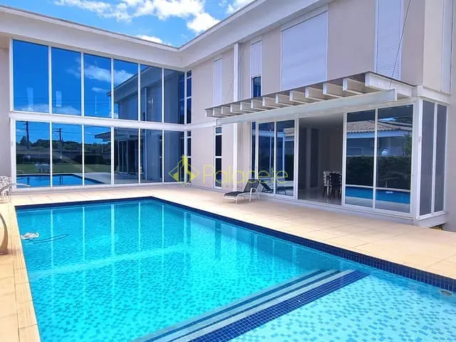 Casa com 1950m² 4 quartos e 2 banheiros, à venda, no bairro Nossa Senhora do Perpétuo Socorro em Pindamonhangaba
