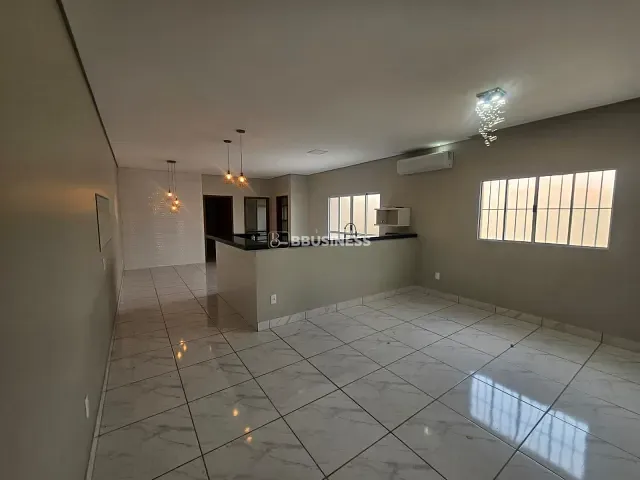 Casa 2 quartos e 2 banheiros, à venda, no bairro Residencial Cittá di Salerno em Campinas