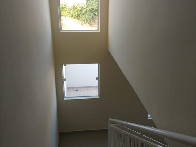 Casa com 150m² 3 quartos e 1 banheiro, à venda, no bairro Loteamento Jardim Imperial em Pindamonhangaba
