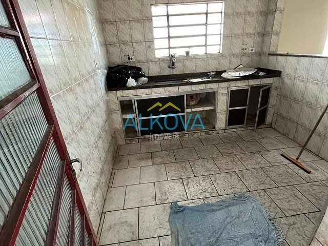Casa com 400m² 3 quartos e 1 banheiro, à venda ou para alugar, no bairro Vila Cardoso em São José dos Campos