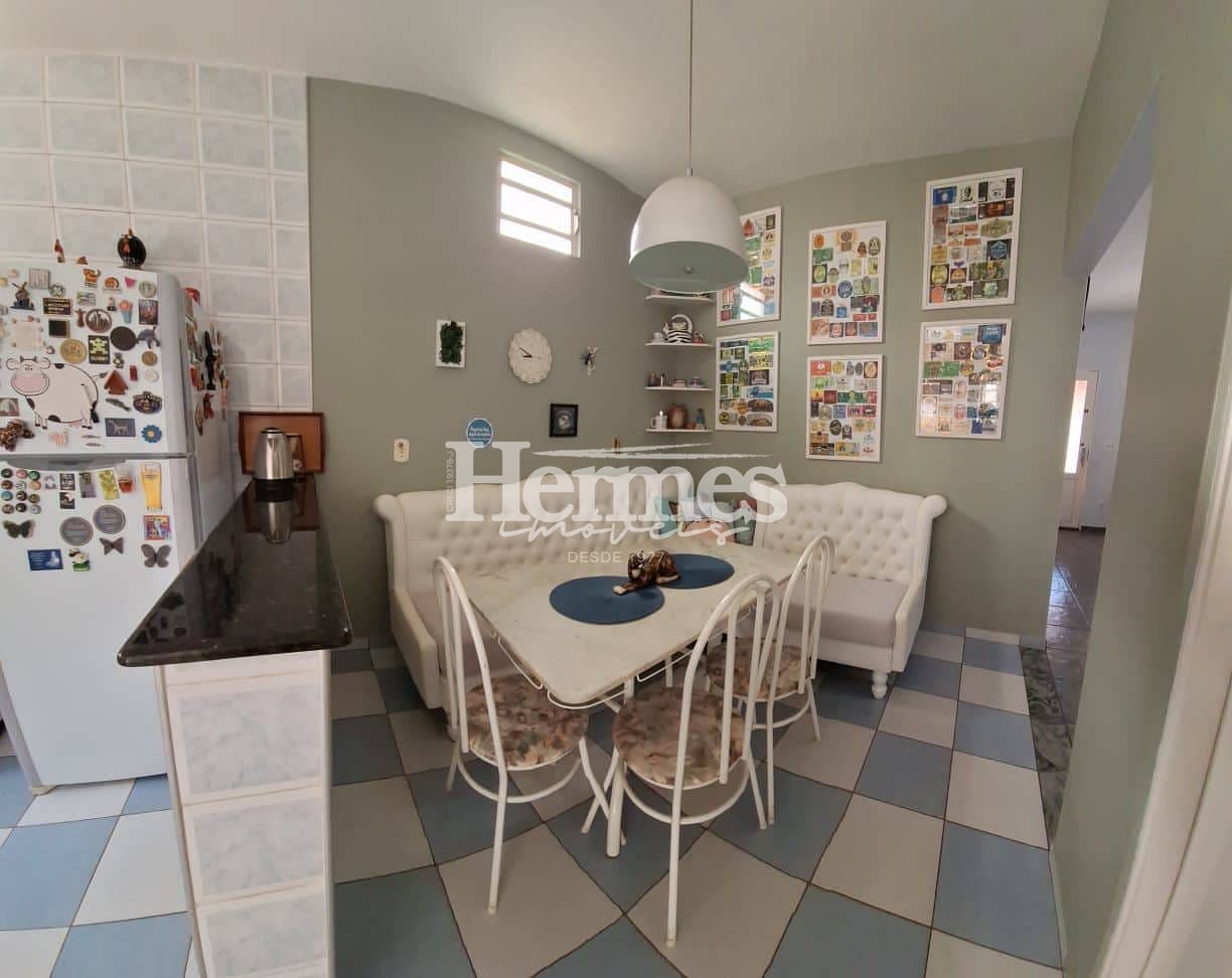 Casa, 2 quartos, 168 m² - Foto 1