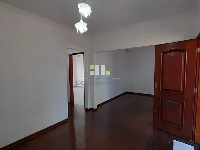 Casa com 250m² 3 quartos e 2 banheiros, à venda, no bairro Jardim São Carlos em Sumaré