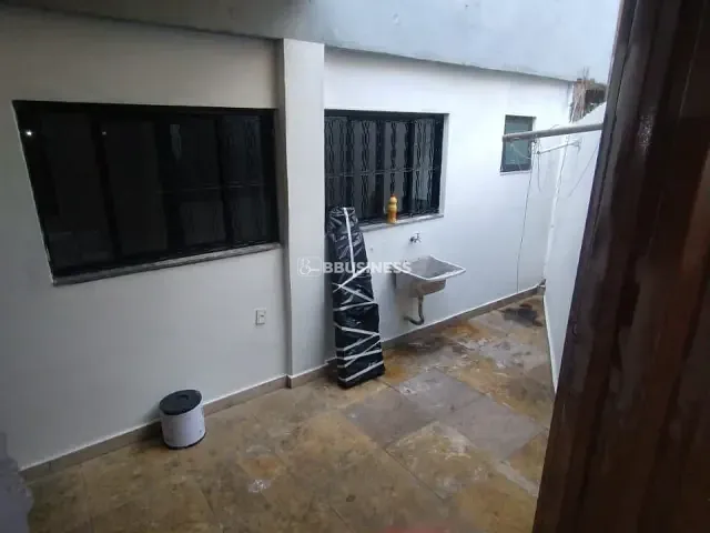 Casa 2 quartos e 1 banheiro, para alugar, no bairro Funcionários em Contagem