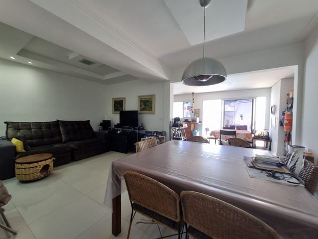 Casa com 324m² 4 quartos e 3 banheiros, à venda, no bairro Urbanova em São José dos Campos