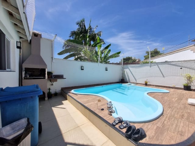 Casa com 324m² 4 quartos e 3 banheiros, à venda, no bairro Urbanova em São José dos Campos