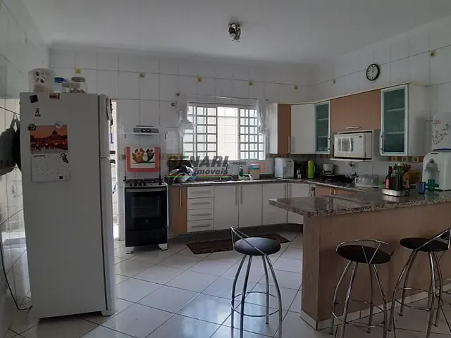 Casa com 250m² 3 quartos e 2 banheiros, à venda, no bairro Jardim Regina em Indaiatuba