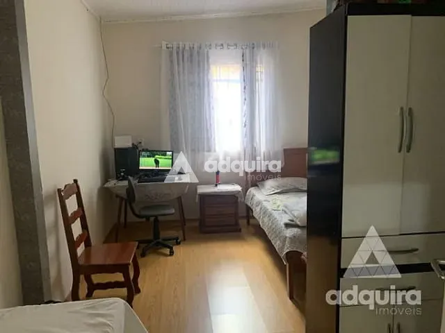 Casa 4 quartos e 3 banheiros, à venda, no bairro Jardim Carvalho em Ponta Grossa