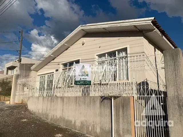 Casa 4 quartos e 3 banheiros, à venda, no bairro Jardim Carvalho em Ponta Grossa