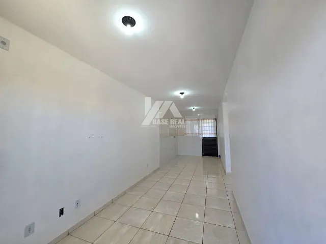 Casa com 75m² 2 quartos e 1 banheiro, à venda, no bairro Boa Vista em Ponta Grossa