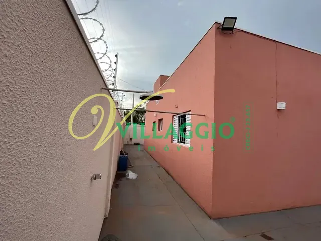 Casa com 250m² 2 quartos e 2 banheiros, à venda, no bairro Avenida Parque Bady em Bady Bassitt