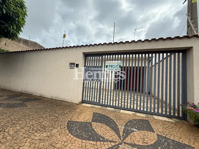 Casa com 300m², para alugar, no bairro Jardim dos Calegaris em Paulínia