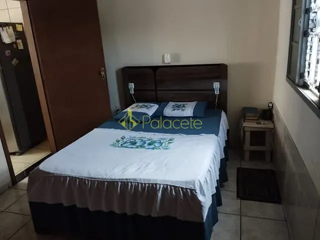 Casa com 300m² 5 quartos e 2 banheiros, à venda, no bairro Cidade Nova em Pindamonhangaba