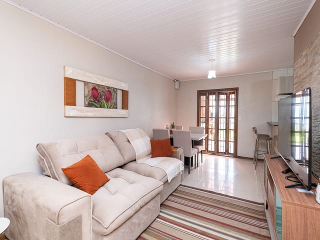 Casa com 150m² 2 quartos e 2 banheiros, à venda, no bairro Areal em Pelotas