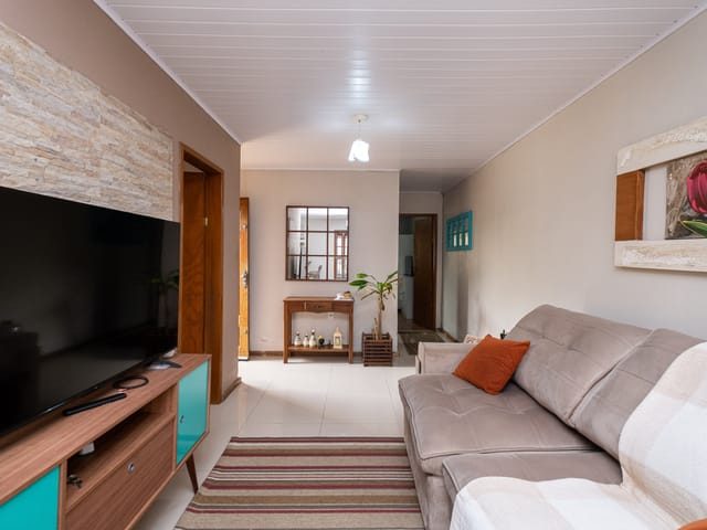 Casa com 150m² 2 quartos e 2 banheiros, à venda, no bairro Areal em Pelotas
