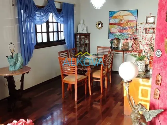 Casa com 250m² 3 quartos e 2 banheiros, à venda, no bairro Urbanova I em São José dos Campos