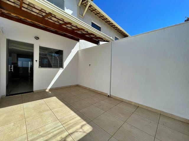 Foto do Casa - Casa para locação com 2 quartos, armários planejados e uma vaga, Rio Branco, Belo Horizonte, MG | Deltalar Imóveis