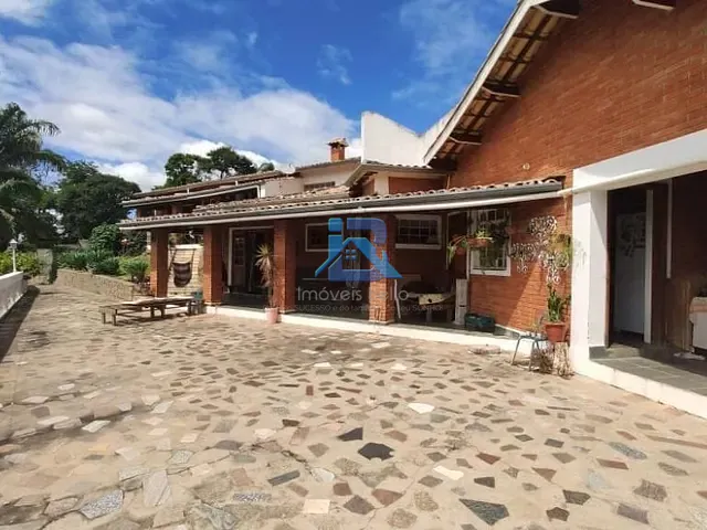 Casa com 6800m² 4 quartos e 2 banheiros, à venda, no bairro Condomínio Itaembu em Itatiba