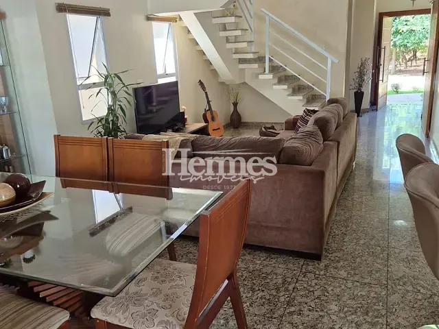 Casa com 313m² 4 quartos e 6 banheiros, à venda, no bairro Parque Brasil 500 em Paulínia