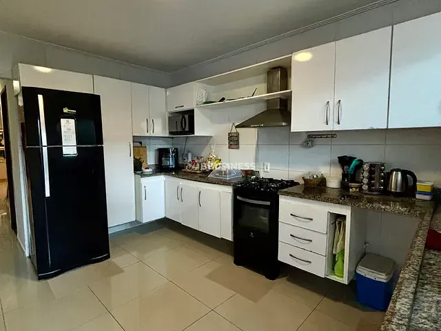 Casa 3 quartos e 3 banheiros, à venda, no bairro Parque Santo Antônio em Campos dos Goytacazes
