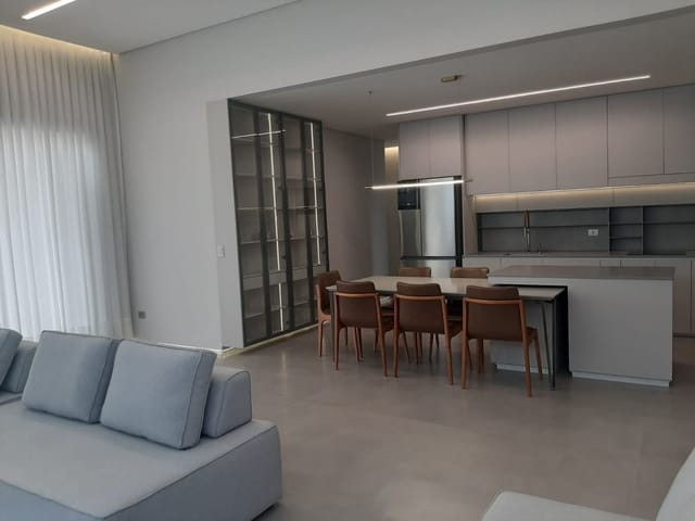 Casa com 528m² 3 quartos e 2 banheiros, à venda, no bairro Condomínio Loteamento Reserva das Figueiras em São José dos Campos