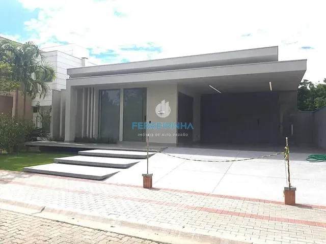 Casa com 528m² 3 quartos e 2 banheiros, à venda, no bairro Condomínio Loteamento Reserva das Figueiras em São José dos Campos