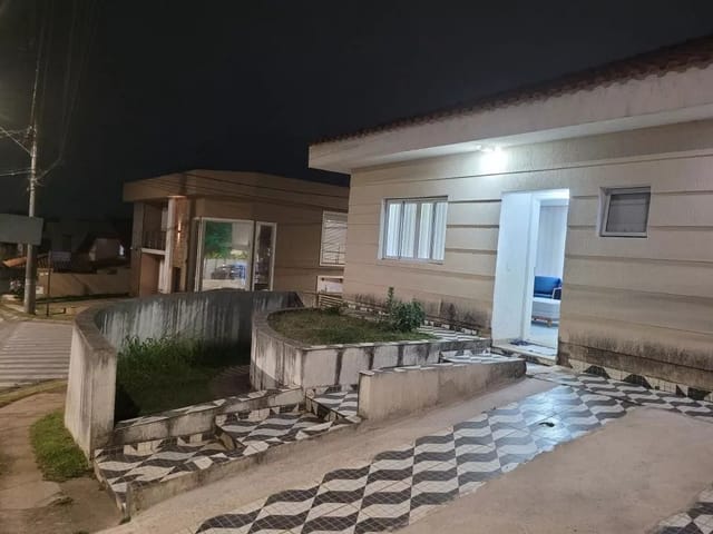 Casa com 250m² 3 quartos e 3 banheiros, à venda, no bairro Pitas em Cotia
