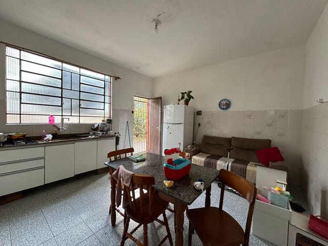 Casa com 470m² 3 quartos e 2 banheiros, à venda, no bairro Três Vendas em Pelotas