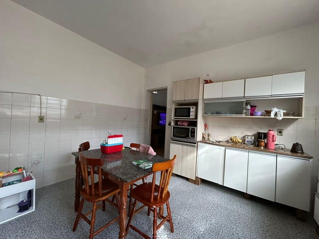 Casa com 470m² 3 quartos e 2 banheiros, à venda, no bairro Três Vendas em Pelotas