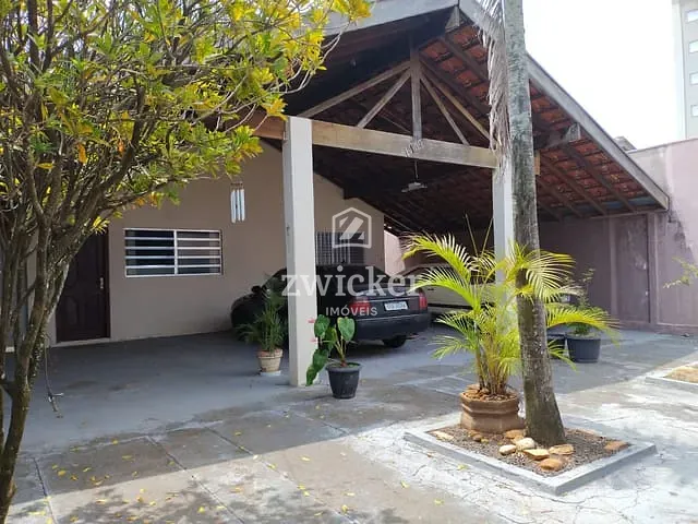 Casa com 300m² 3 quartos e 2 banheiros, à venda, no bairro Jardim Colonial em Bauru